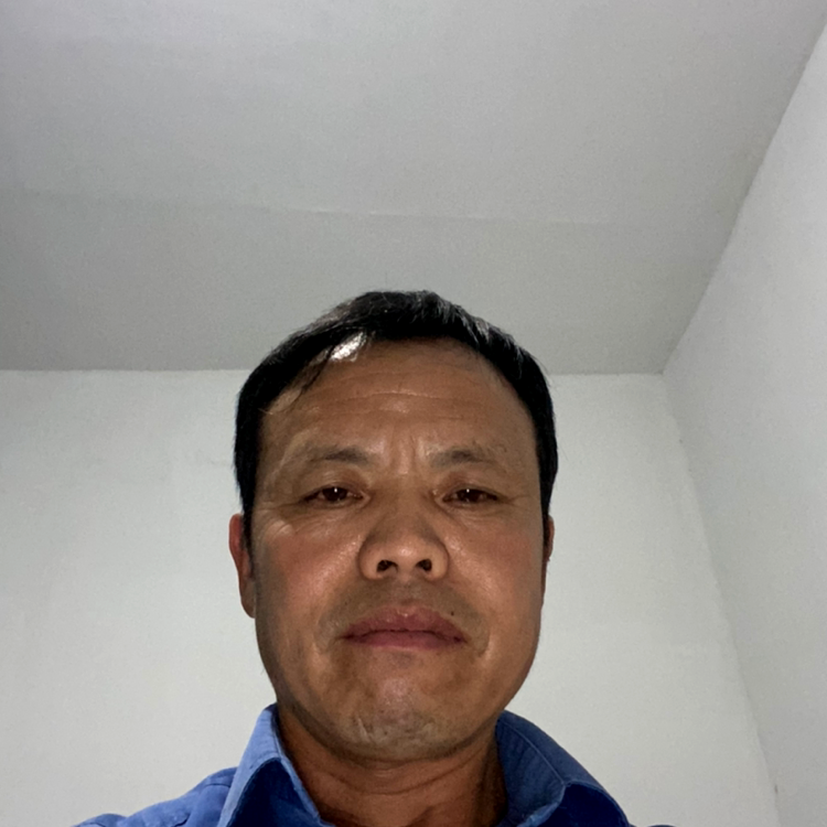 纯真吃醋火龙果的照片