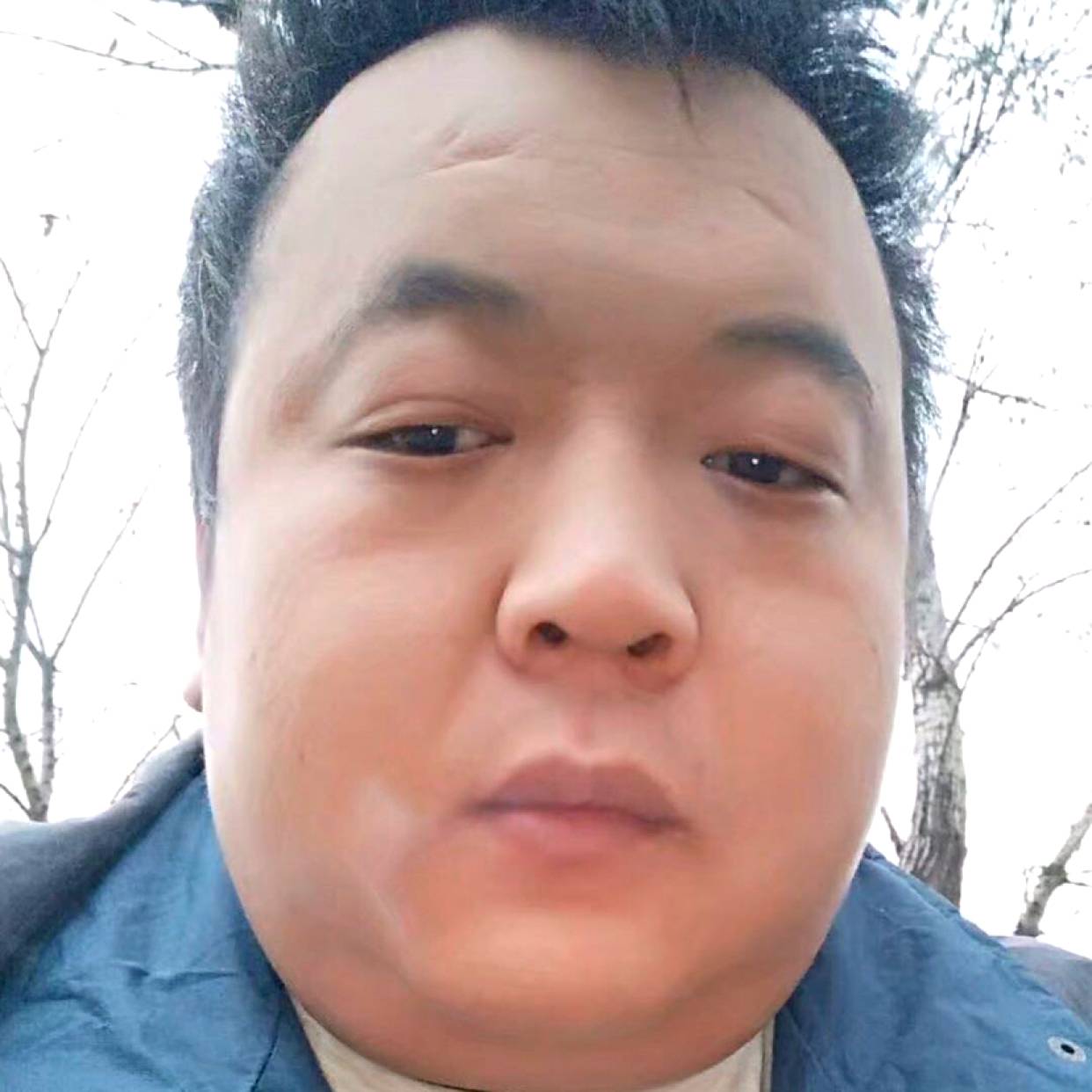 茹东的照片