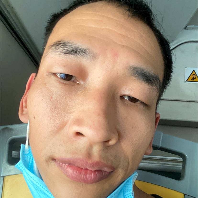 秋颜打灼热的照片