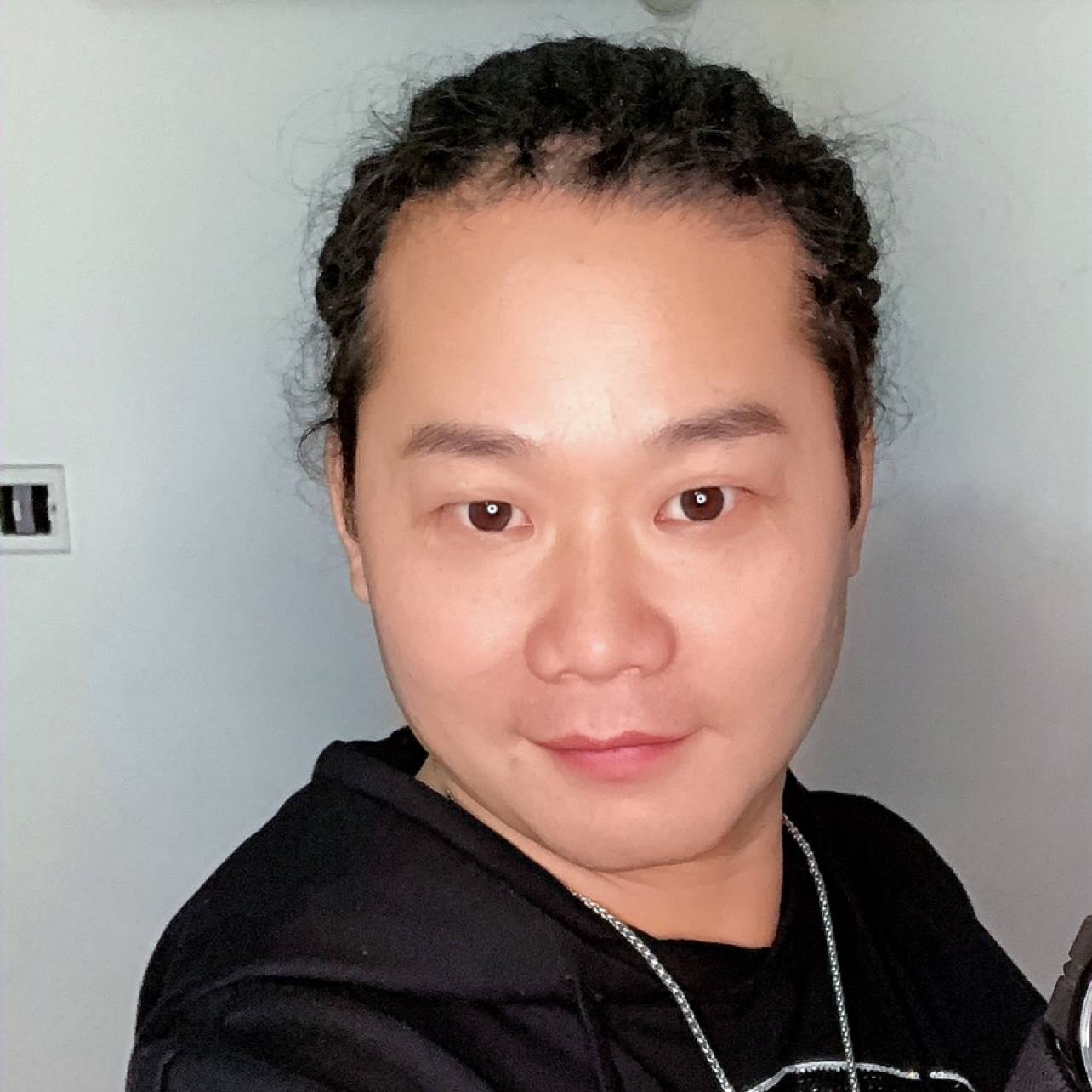 黑夜等待震动的照片