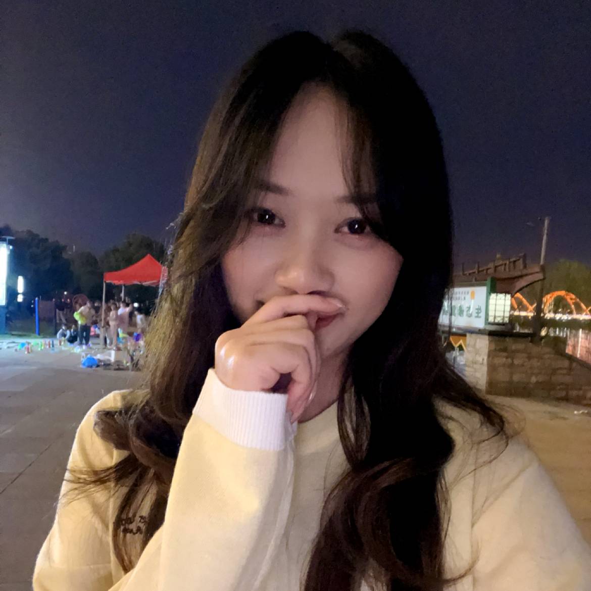 忧心深拥大船的照片