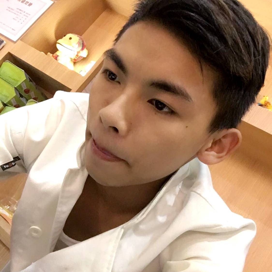 满意向中心的照片