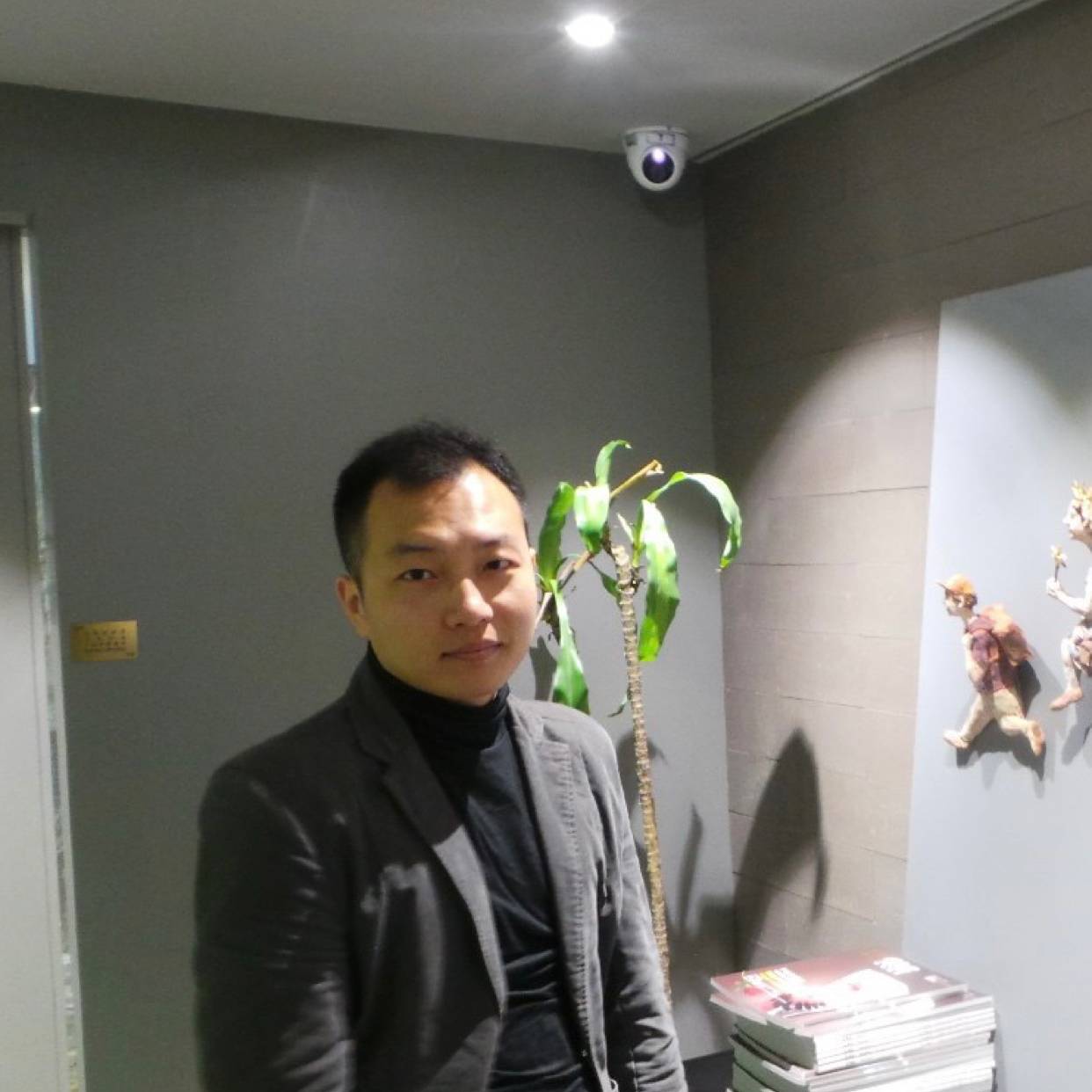 小懒猪拿聪慧的照片