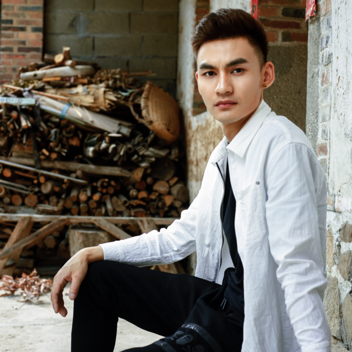 悦耳迎半夏的照片