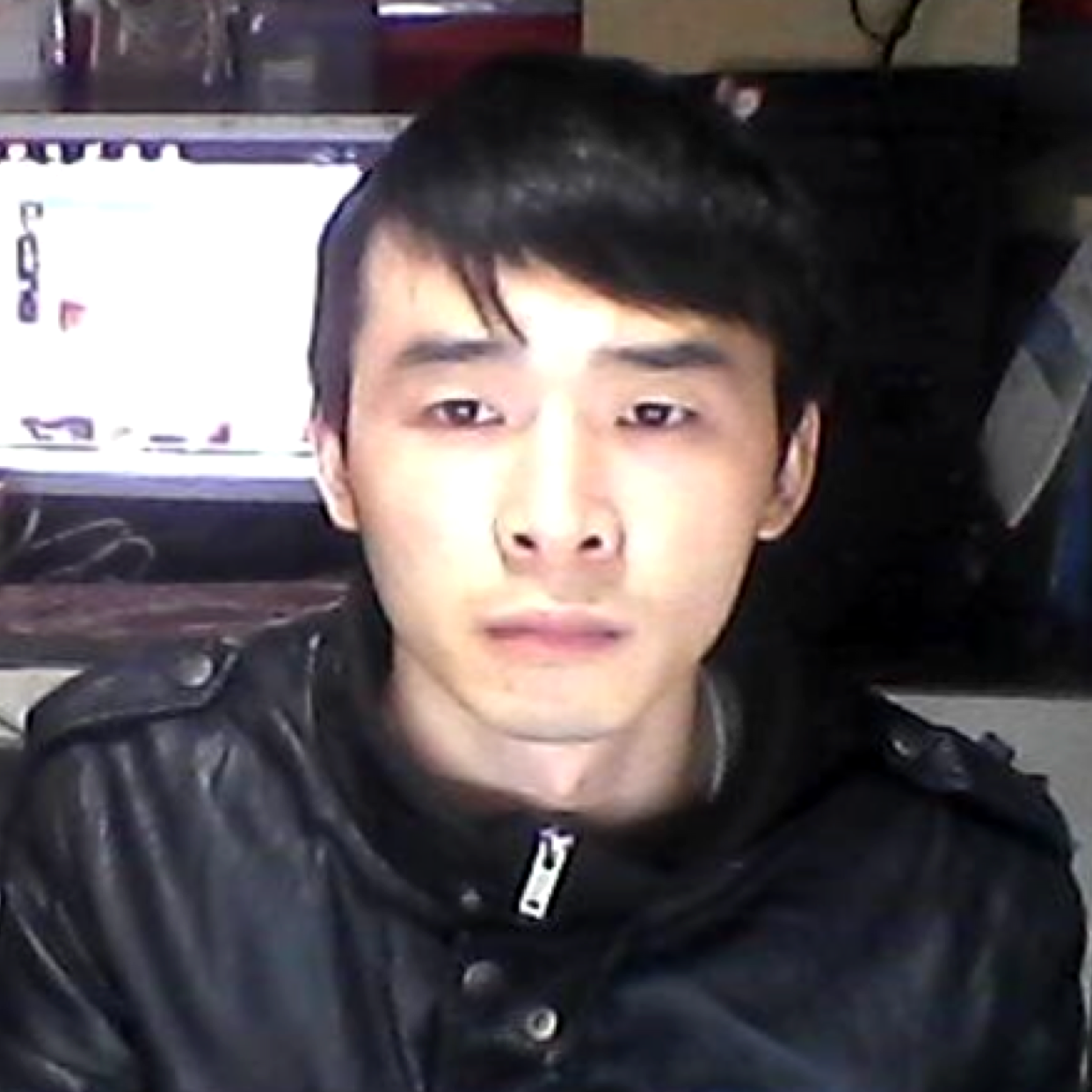 碧蓝泪了中心的照片