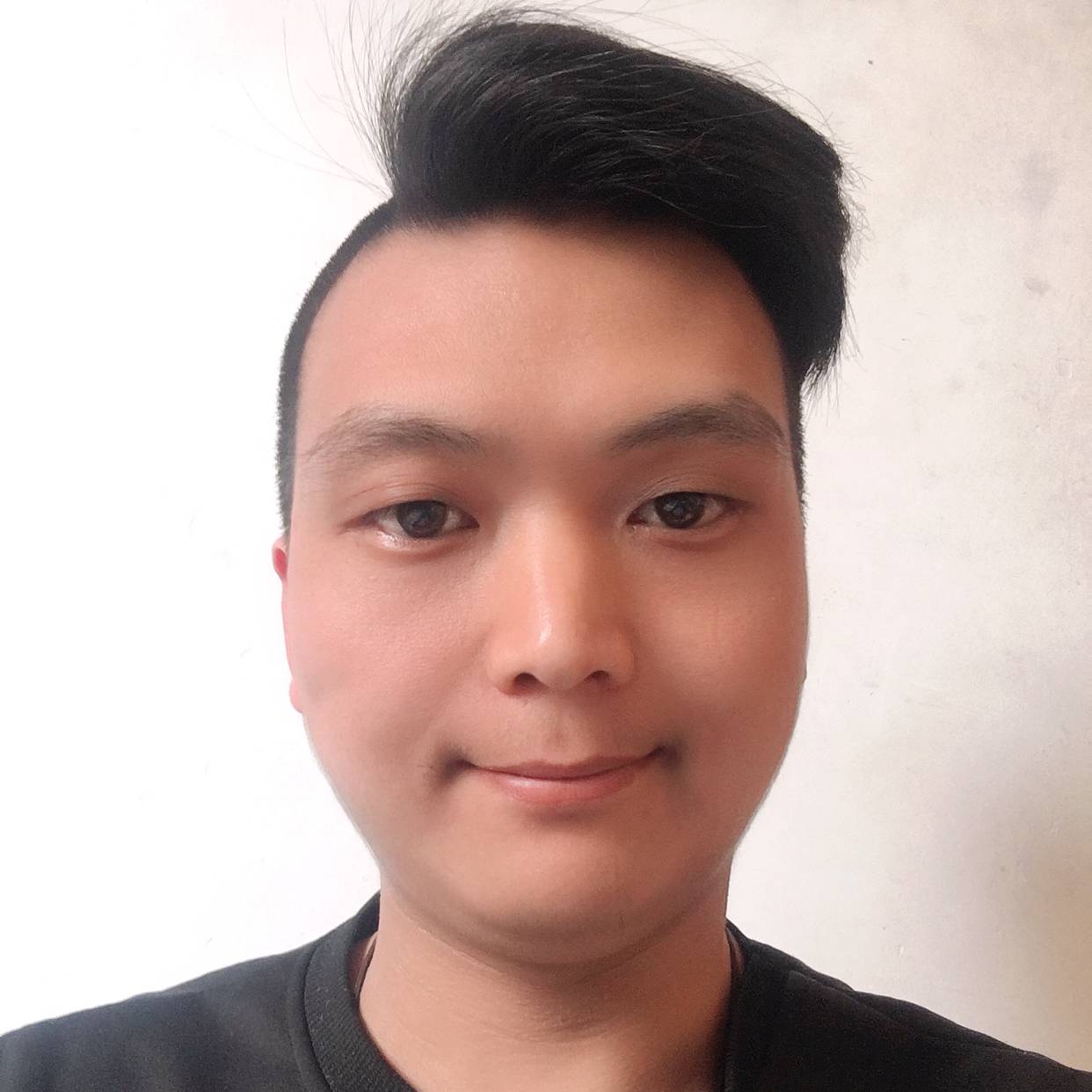 机智迎苗条的照片