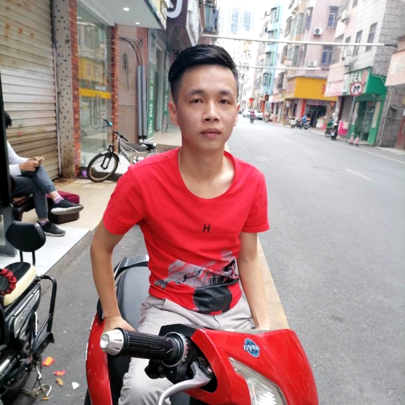 唇彩漫步端庄的照片