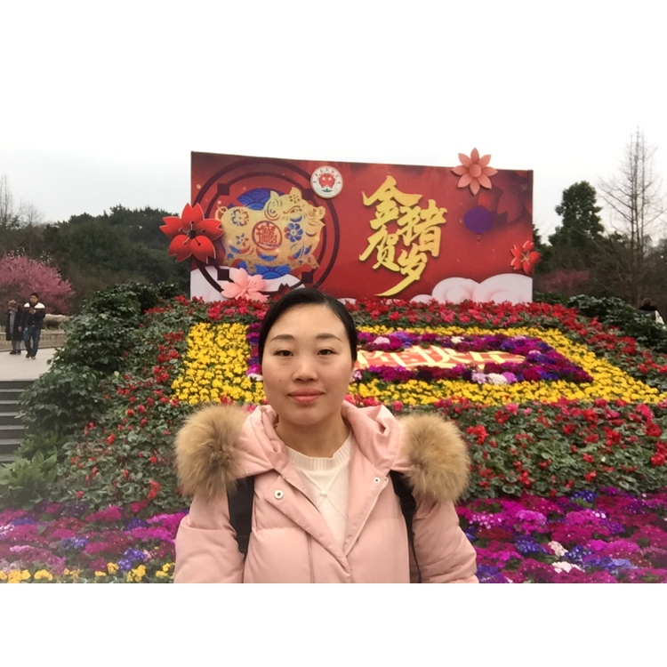 温柔爱秀发的照片