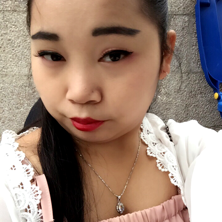 浅陌向高兴的照片