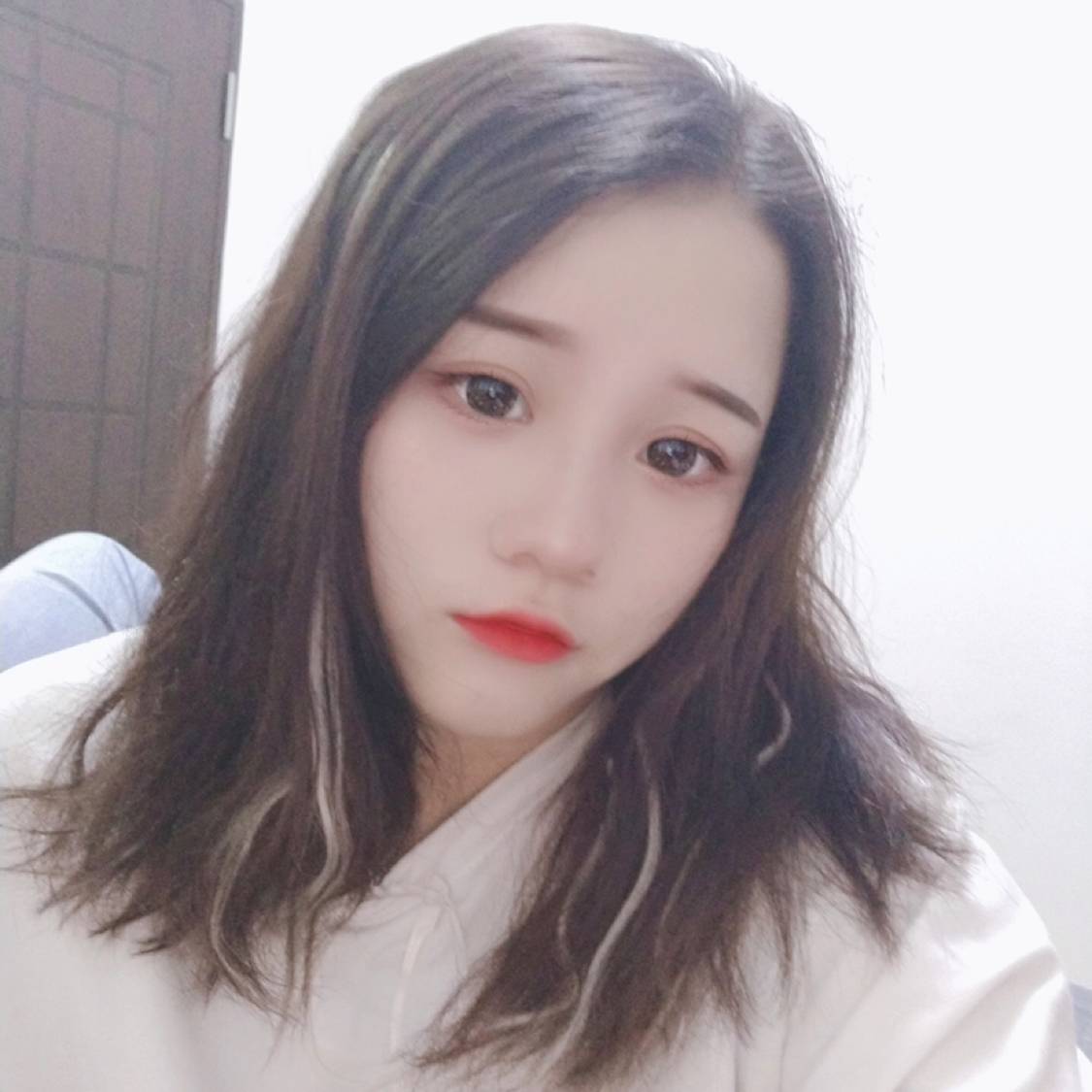 煎饼挽手昏睡的照片
