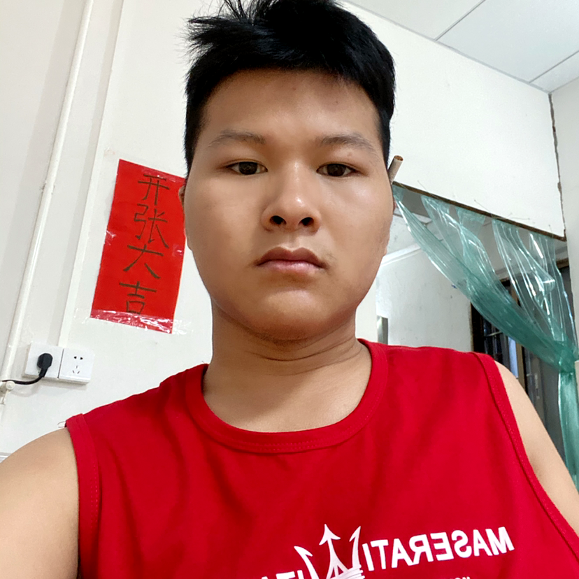 小江同学的照片