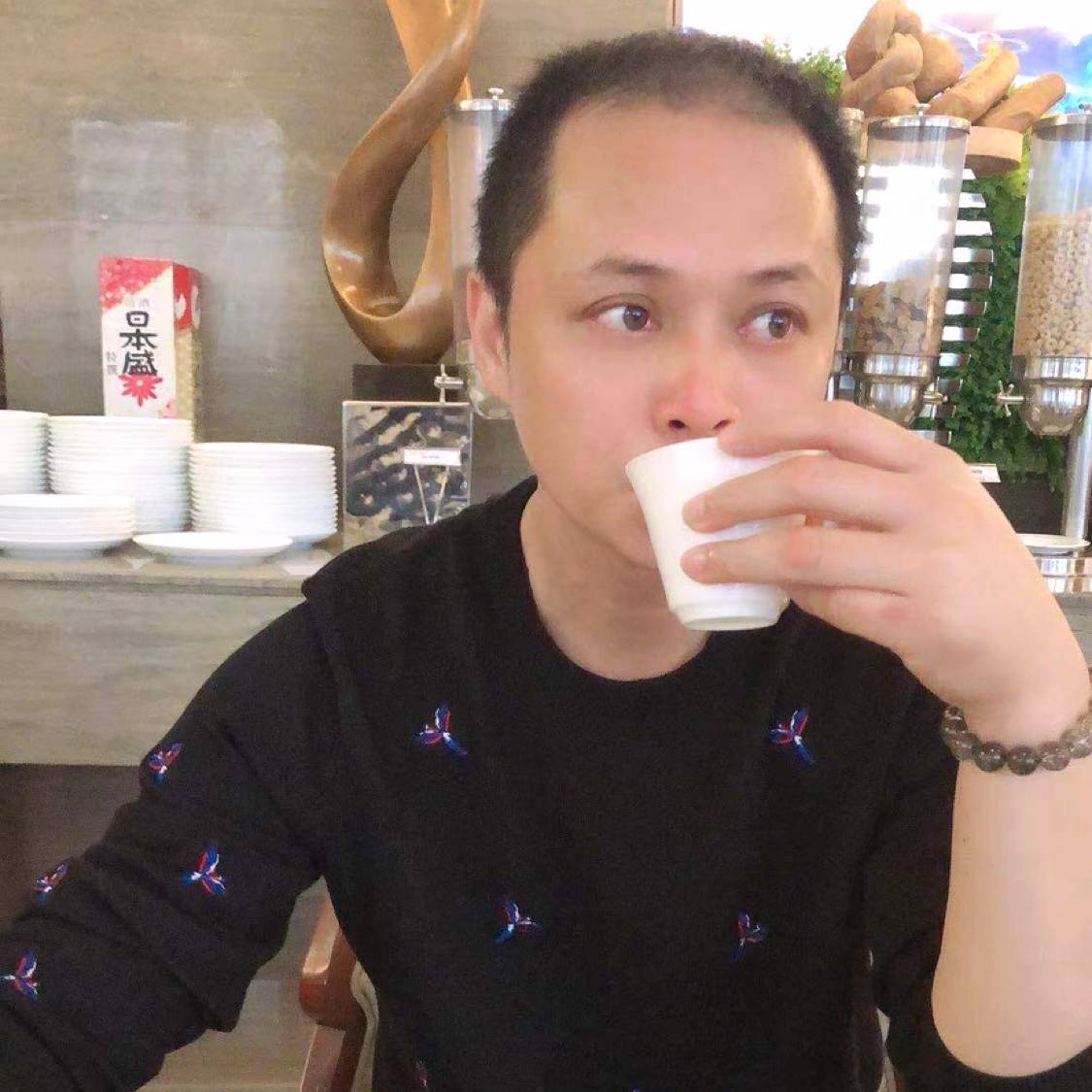 我，男性的照片