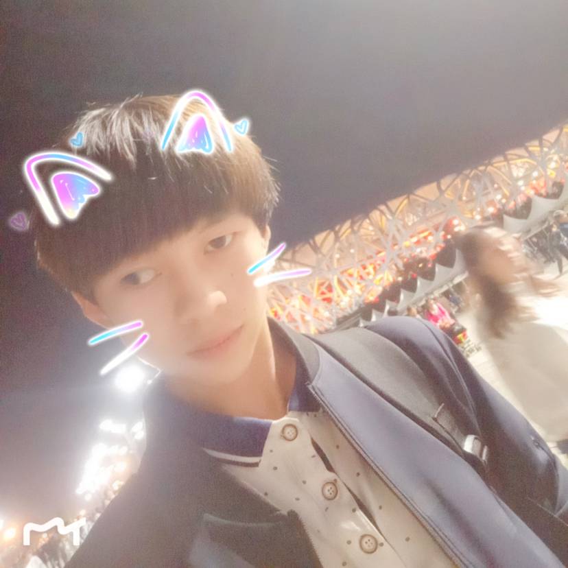 保温杯踢无情的照片