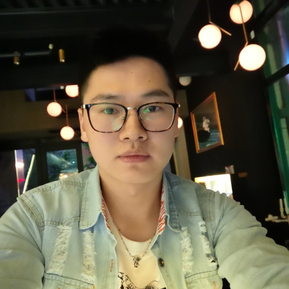 羽裳浅吻忧伤的照片