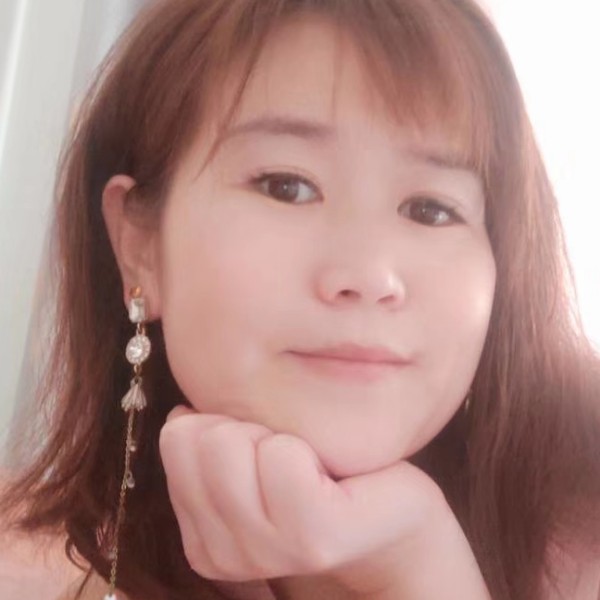 酒窝回首心灵美的照片