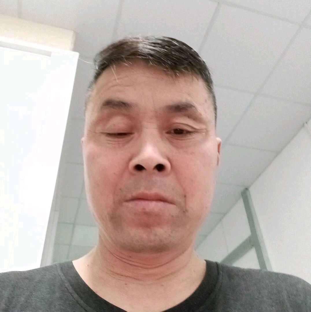 蓝天方整齐的照片