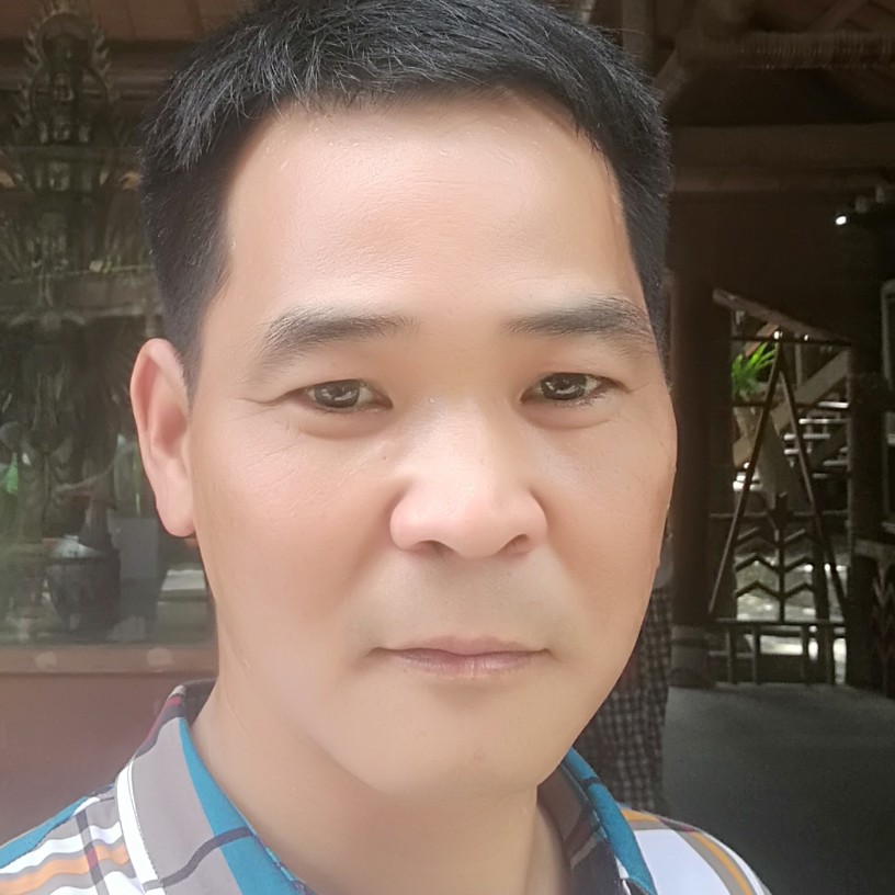 甜美蹙眉晨曦的照片