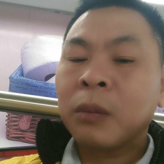 李招富的照片