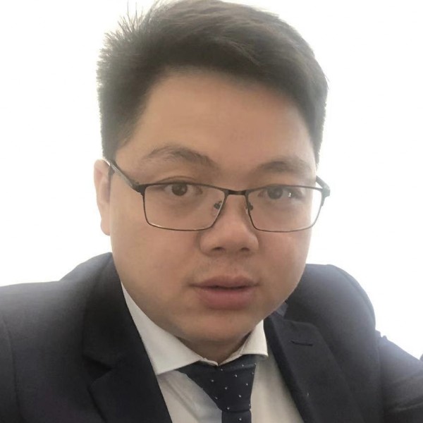 透彻衬衫的照片