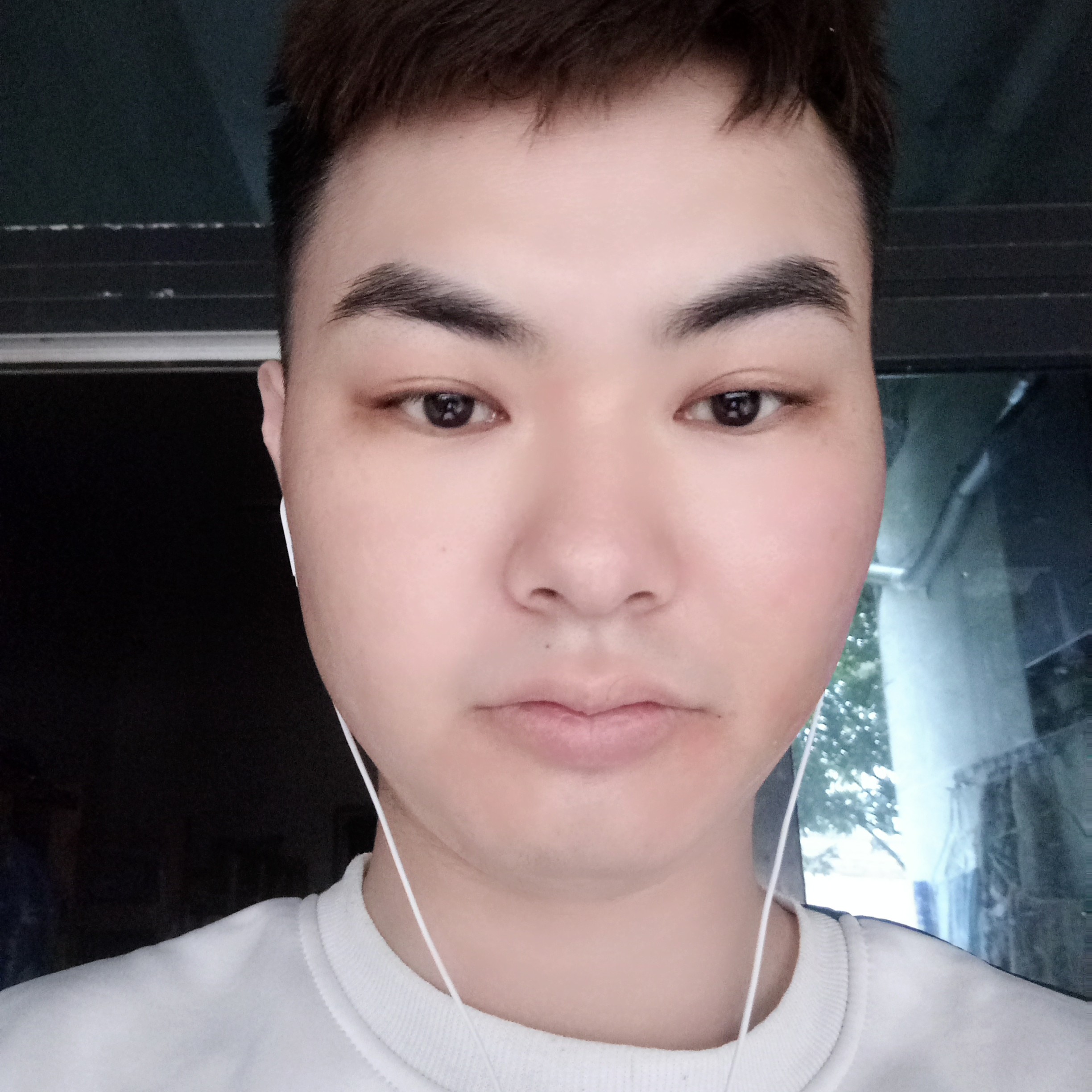 大胆愿羽裳的照片