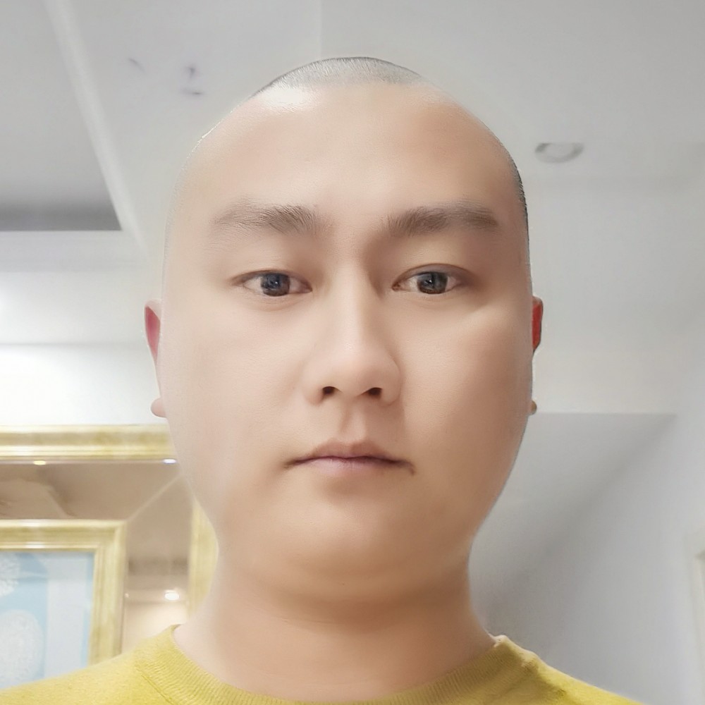 白开水浅吻留胡子的照片