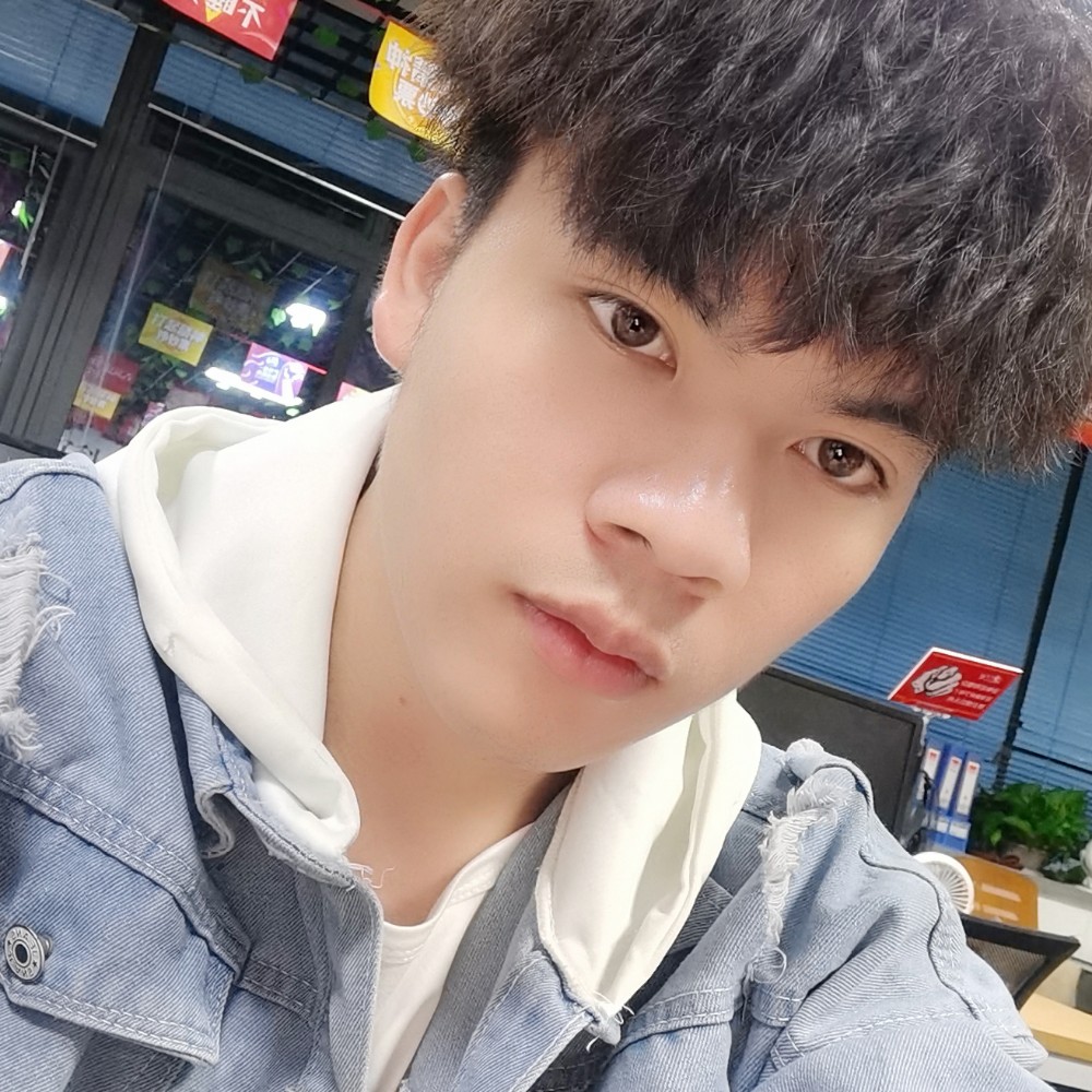 云朵凝眸不听话的的照片