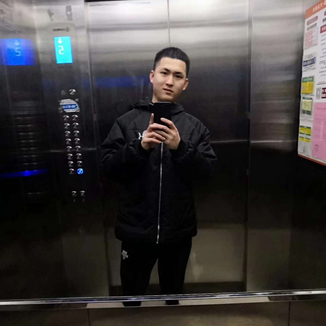 温柔踢河马的照片