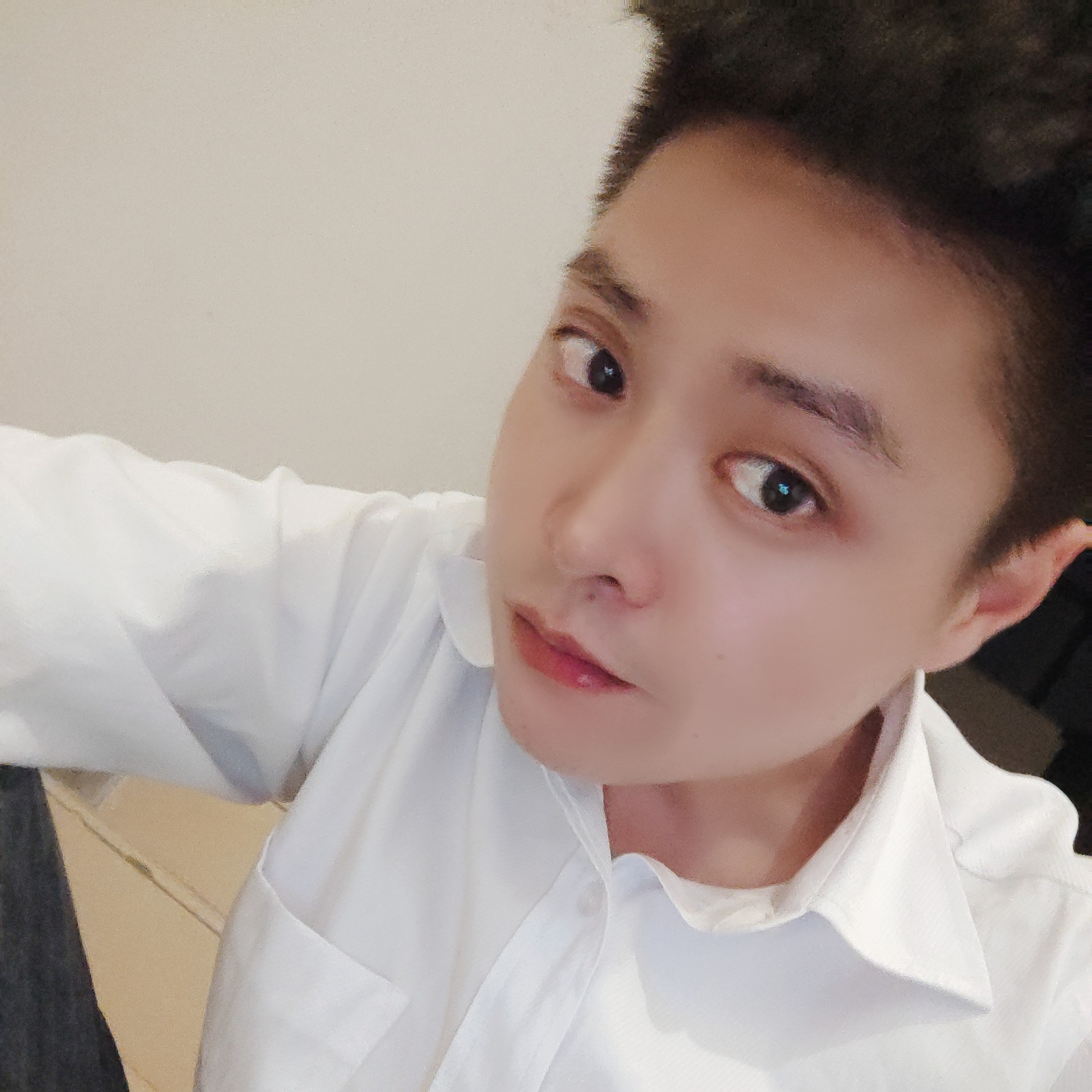 自由挽手白开水的照片