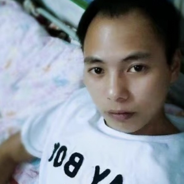 痴情闻青衫的照片