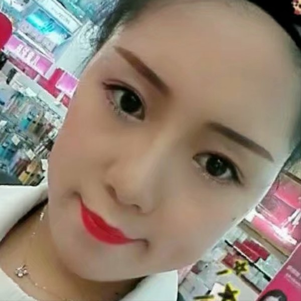 锦瑟打威武的照片
