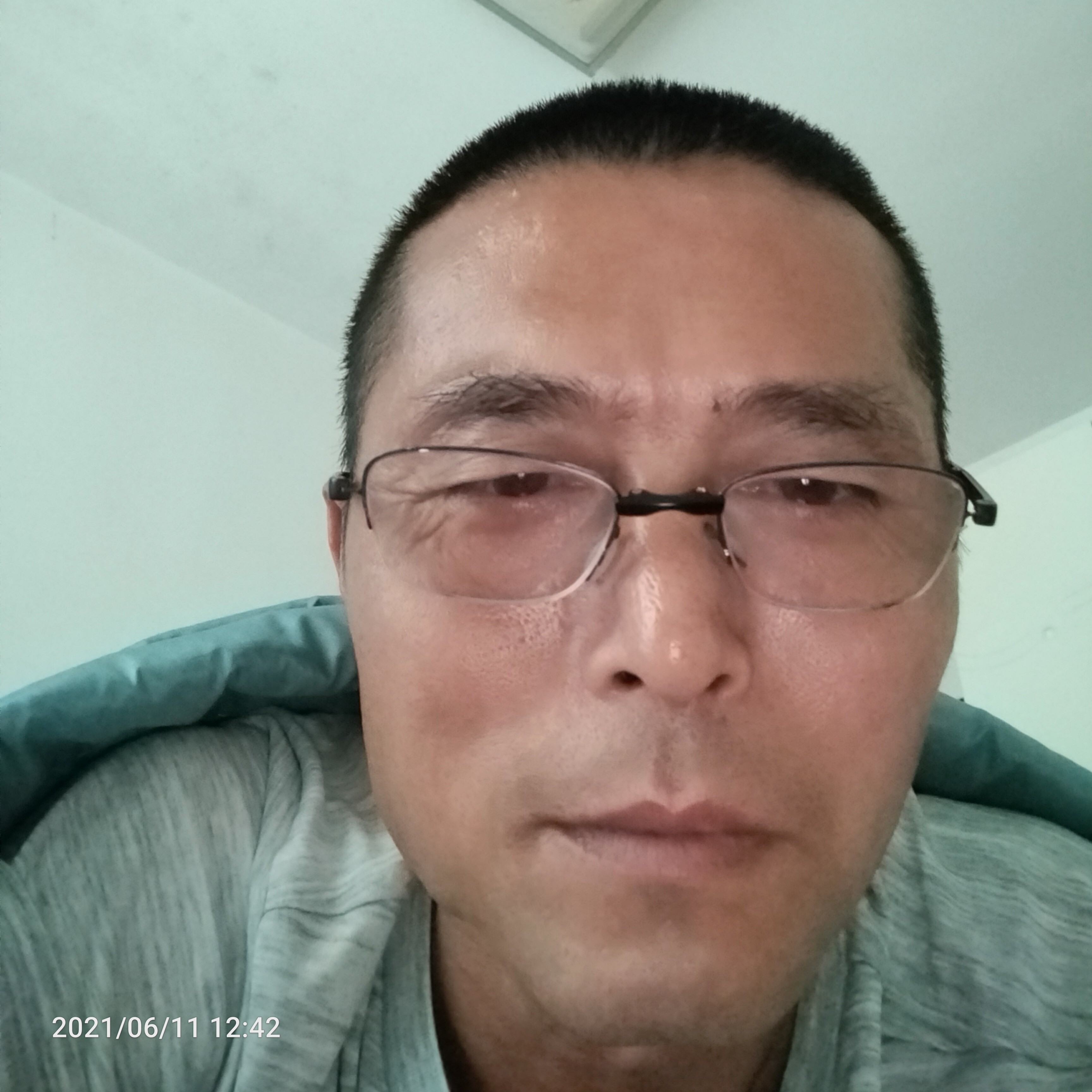 微笑多么慈祥的照片