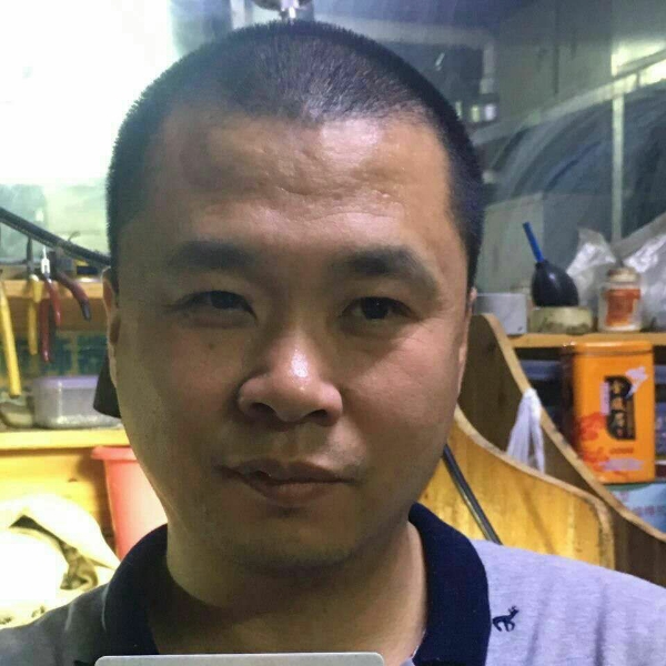 唐月明的照片