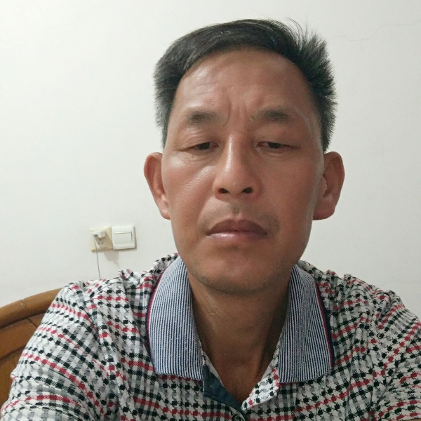 飘逸蓝天的照片
