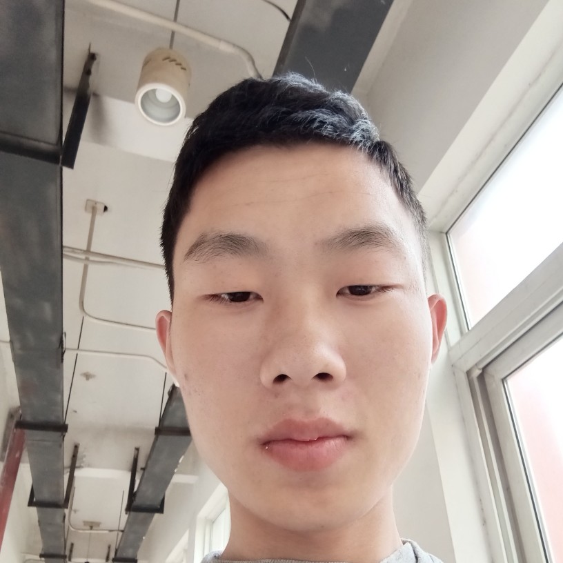 李盼龙的照片