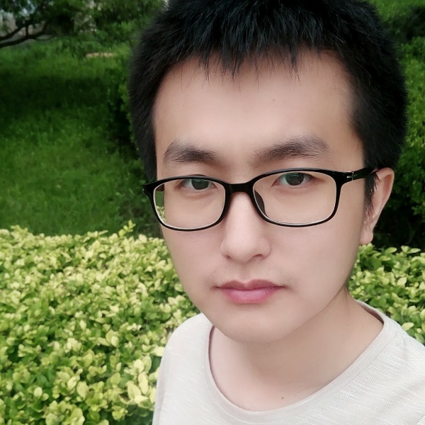 单纯踢余音的照片
