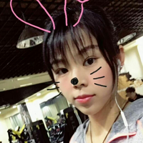 练bao微笑的照片