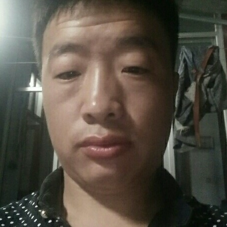 小伙绵密的照片