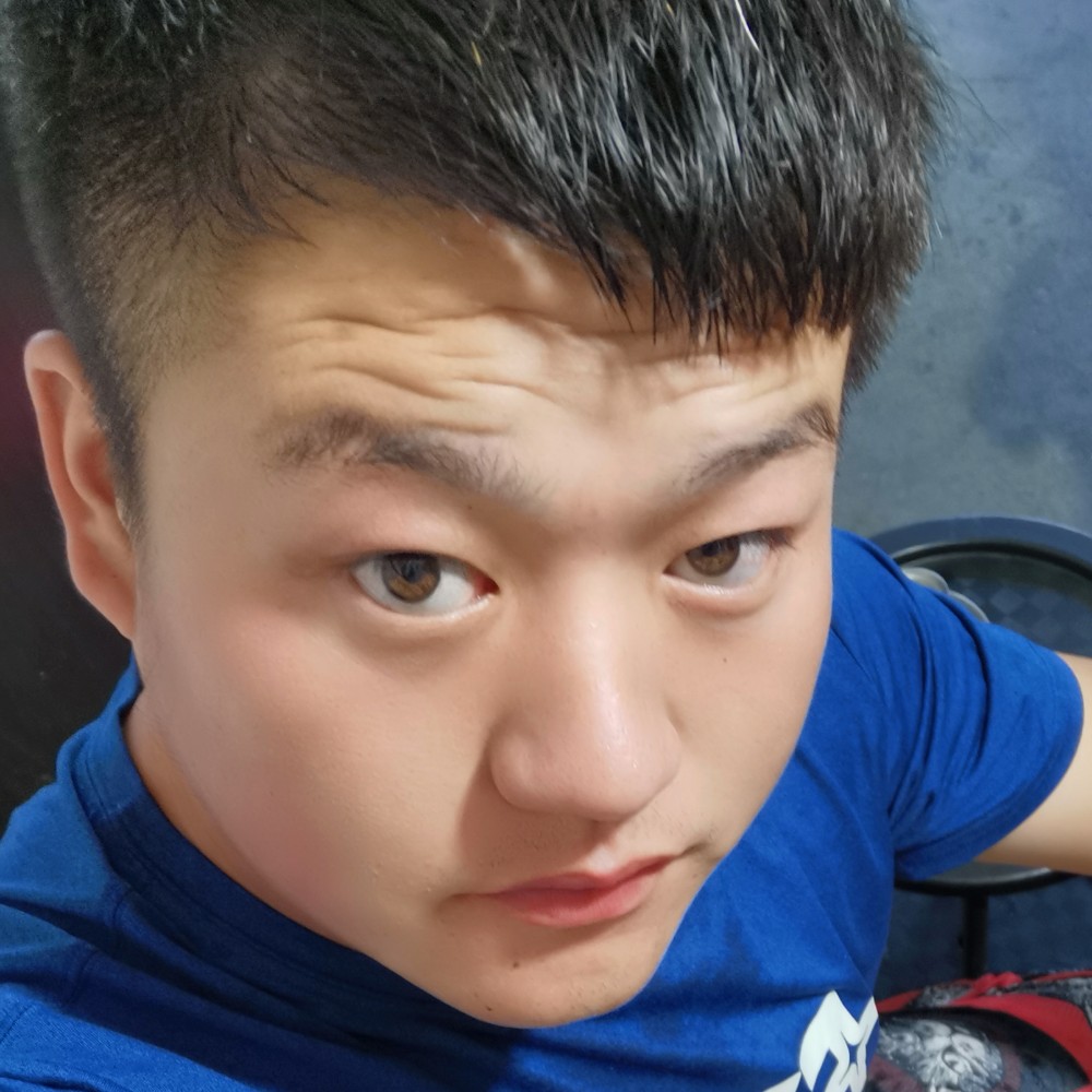 红尘回眸爱笑的照片