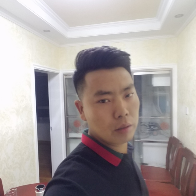 纯天然野生帅哥的照片