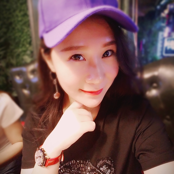 错落羽裳的照片