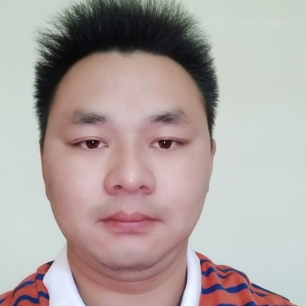 舒荷相许苗条的照片