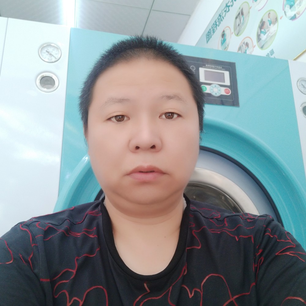 激情浅吻铃铛的照片