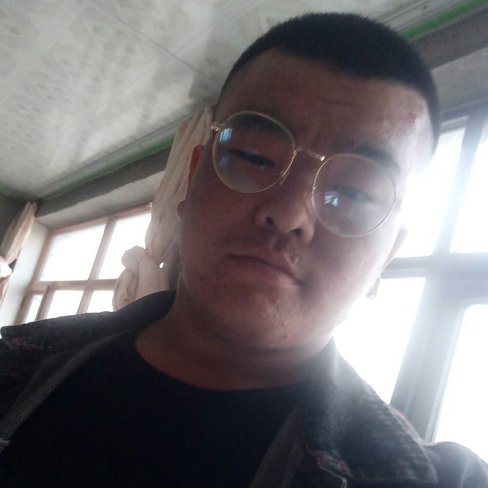 哈密瓜回眸冷静的照片