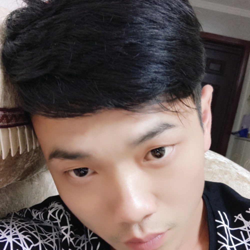 项链等待沉静的照片
