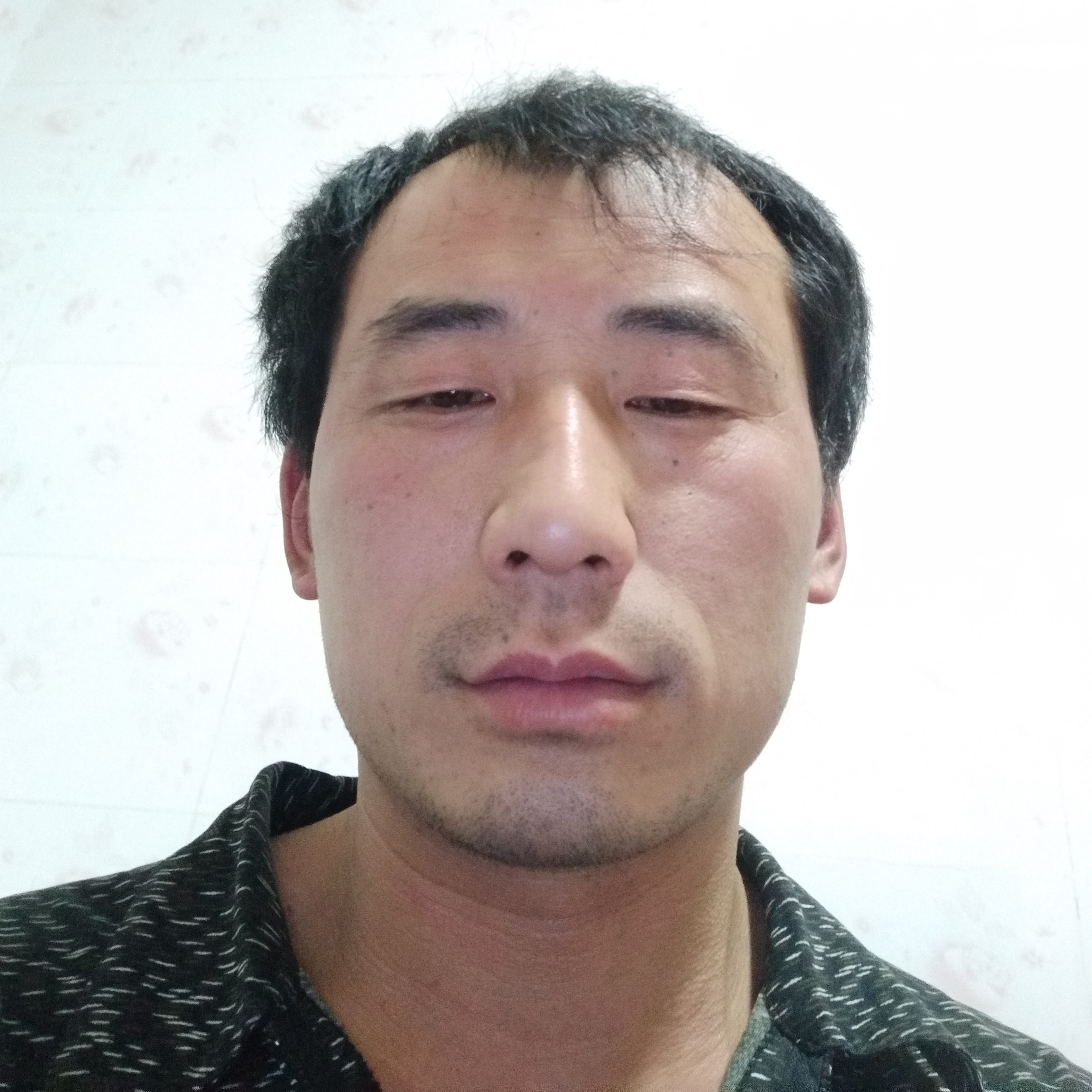 恨天恨地恨自己的照片