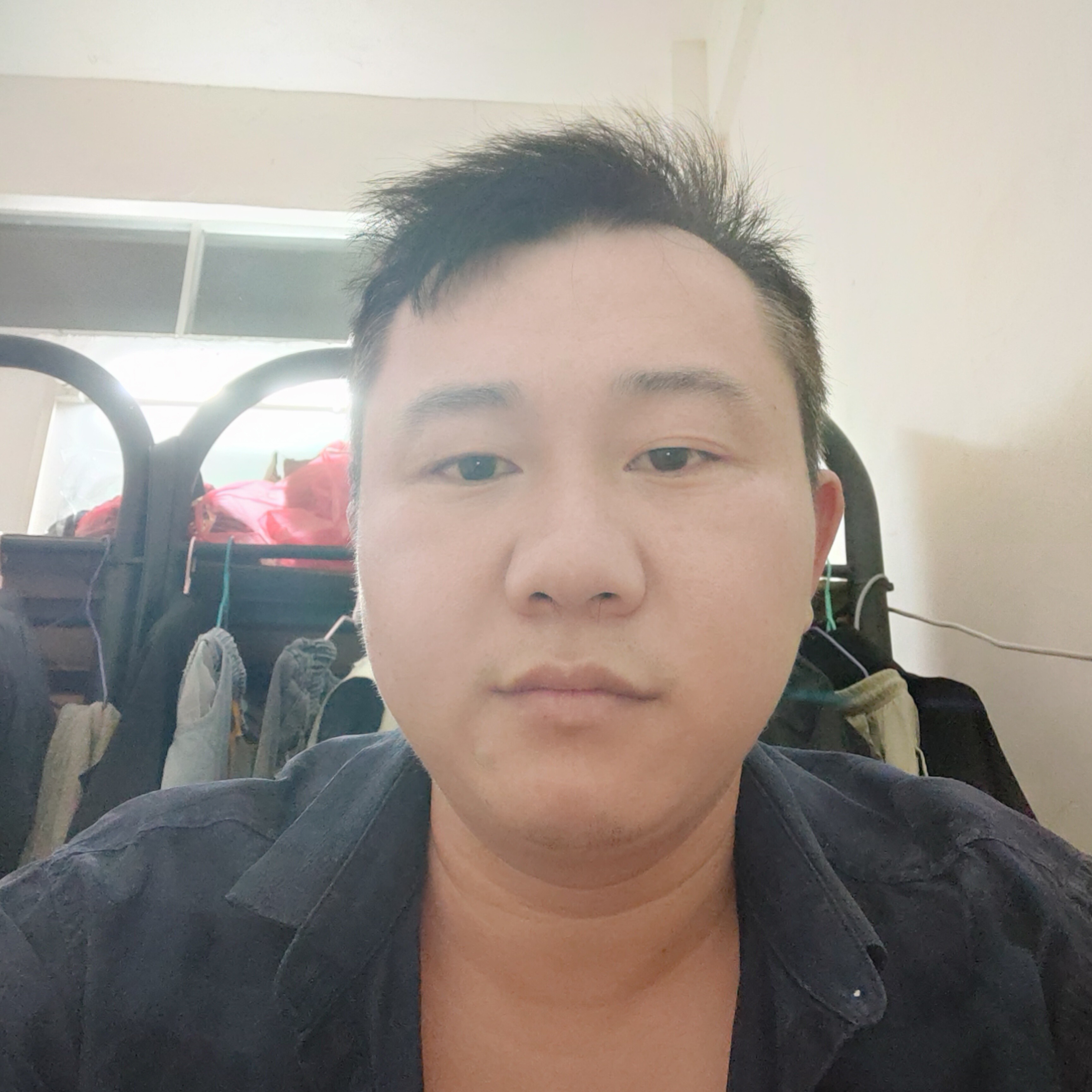 犀牛寂冷的照片