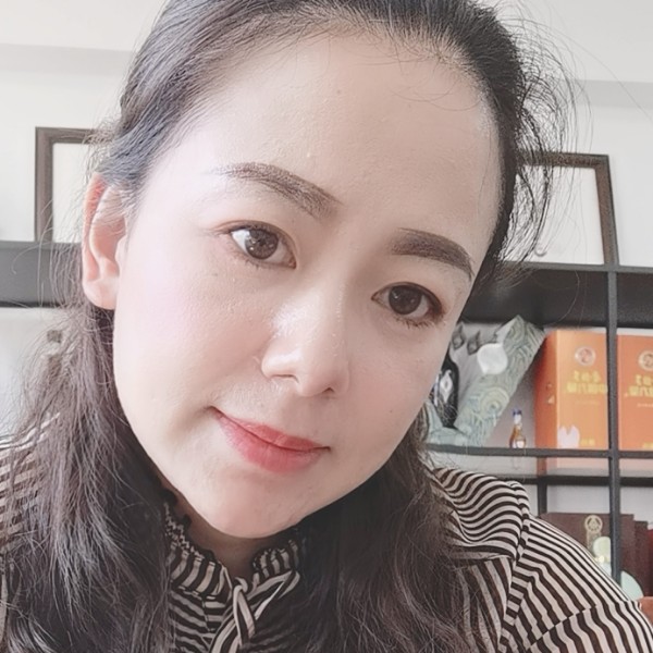 z嫣然一笑的照片
