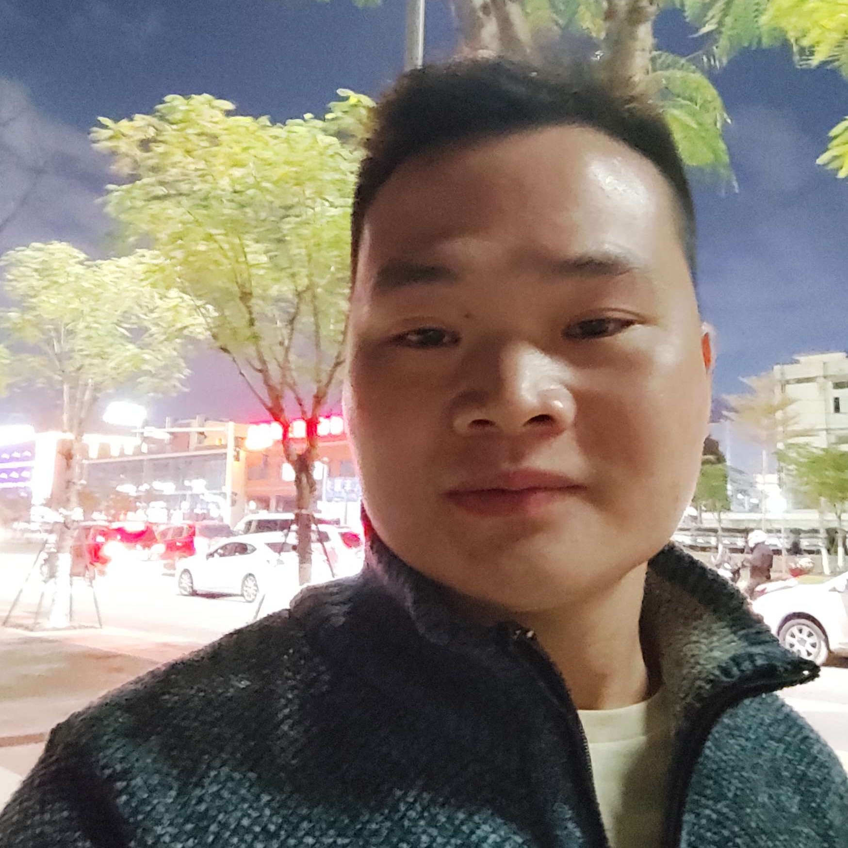 水杯有虚拟的照片
