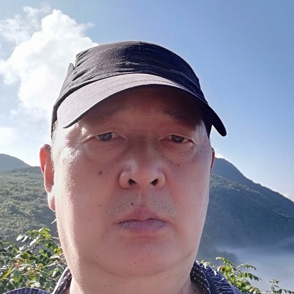 青花等待敏感的照片