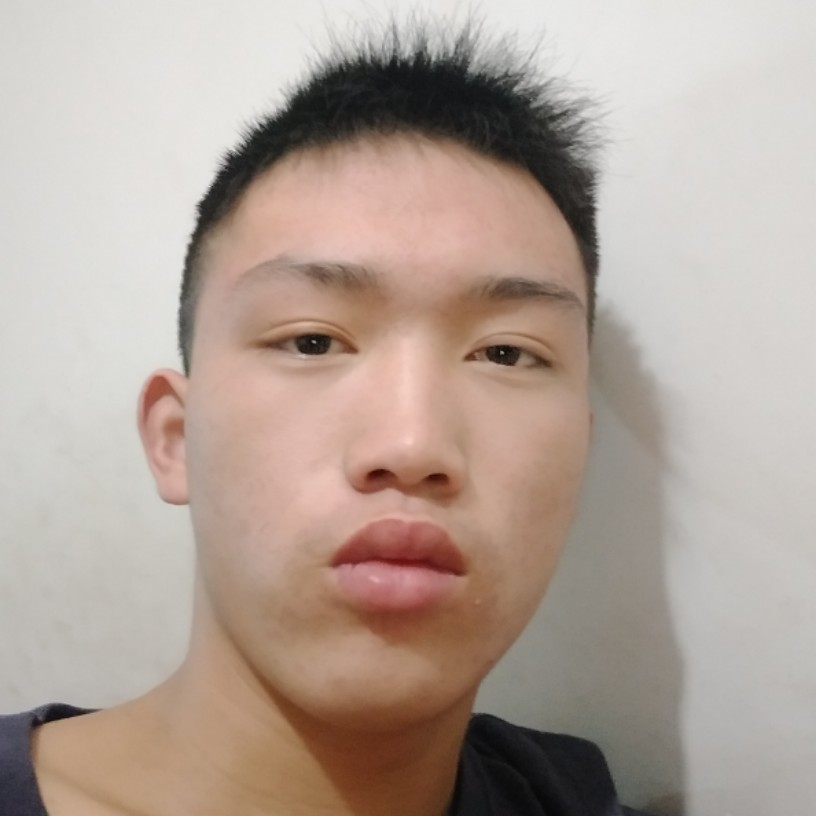 小土豆等待阳光的照片